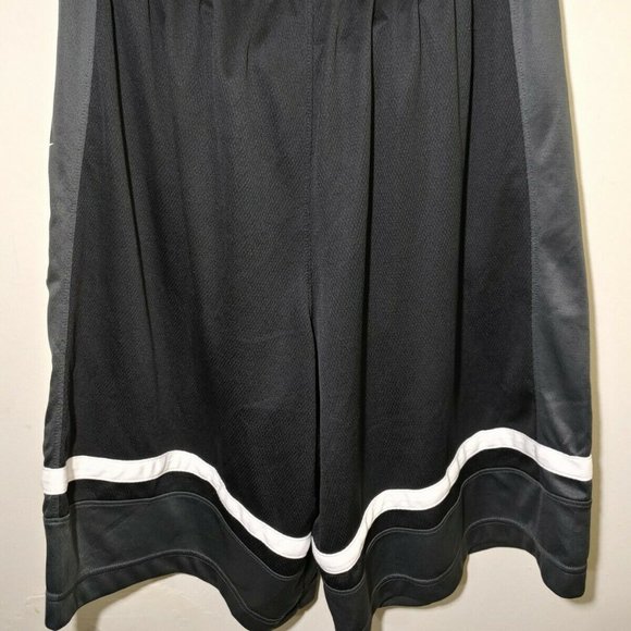 Nike- Men's Black/Gray Block Style Elite Shorts - Picture 4 of 6